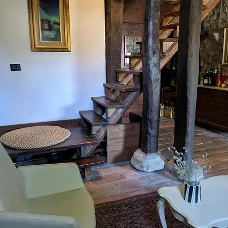 Country Old Stone House Immerse In Nature