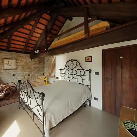 Country Old Stone House Immerse In Nature *